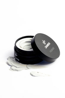 Forge matte paste van crafd, geopende pot met product ernaast